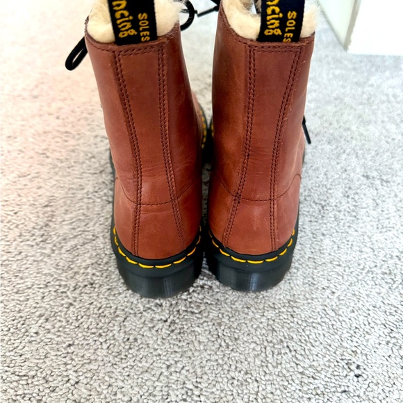 Dr Marten Brown leather combat boot size 8 - Picture 3 of 4